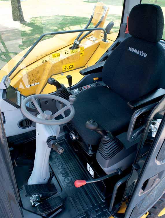 Maximaal comfort voor de bestuurder De bestuurdersruimte De PW98MR-8 is uitgerust met een ruime ROPS cabine (ISO 12117-2) die