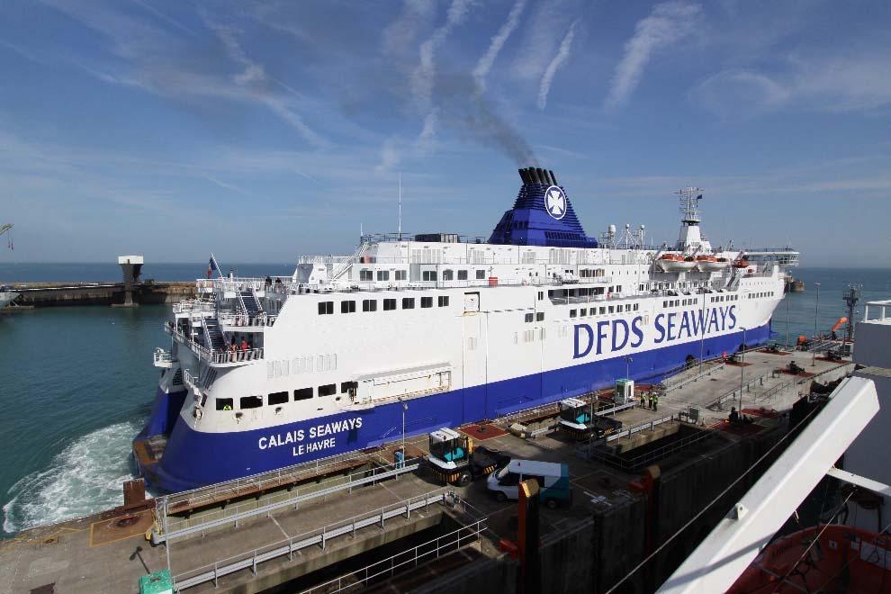 Perslucht laat grote scheepsmotoren langer draaien 4/6 Foto s: Bij dieselmotoren van schepen is een degelijk hoonbeeld