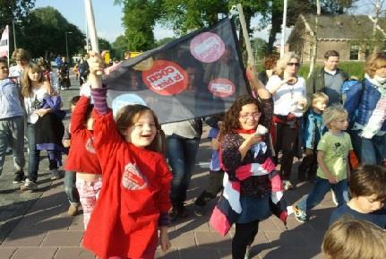 De slotavond van Ouders Ontmoeten Ouders De JP Coenschool en de ouders van Coen nodigen jullie uit voor de dertiende editie van onze fameuze verhalenfeestavond op vrijdag 19 mei 2017 van 18:00 tot