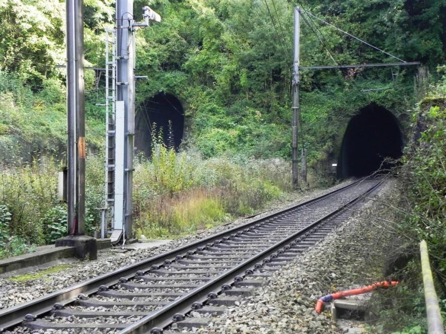 De langste spoorwegtunnel van Vlaanderen (2070m) op Spoorlijn 24.
