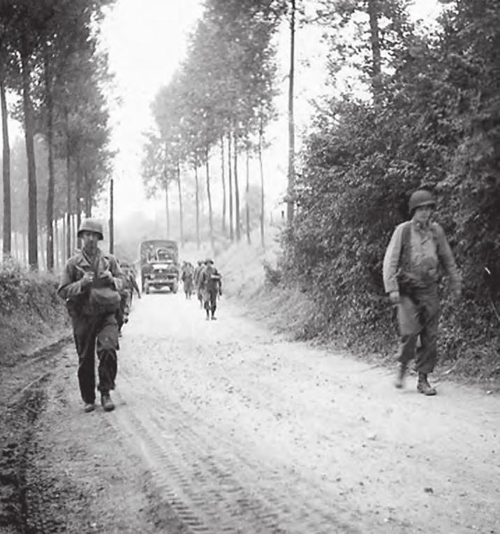 12 september rond 16.00 uur. Manschappen van het 1 e bataljon van het 119 e trekken via Vitschen ( s-gravenvoeren) op in de richting van de Stashaag en Mheer.