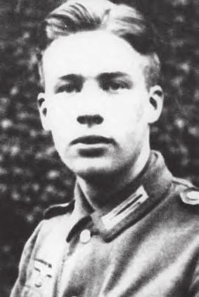 lijk onder een heg in de weide van H. Huijnen op een draagbaar zien liggen, met een rozenkrans om zijn hals. De 18-jarige Egon Bockholt werd door zijn eigen officier neergeschoten.