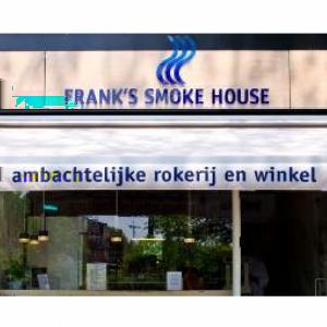 Herkomst producten de Krat Frank's Smoke House Frank Heyn begon in 1995 als hobby in zijn schuur zalm te roken.