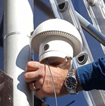 Sensormetingen luchtkwaliteit in Schiedam (juli -december2017) analyse Henri de Ruiter, Ernie Weijers Februari 2018 Sinds juli 2017 meten burgers met behulp van goedkope sensoren de luchtkwaliteit in