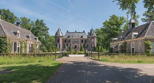 NIJENHUIS, DIEPENHEIM Meer weten? Op www.skbl.nl zijn alle Nederlandse kastelen en historische buitenplaatsen te vinden.