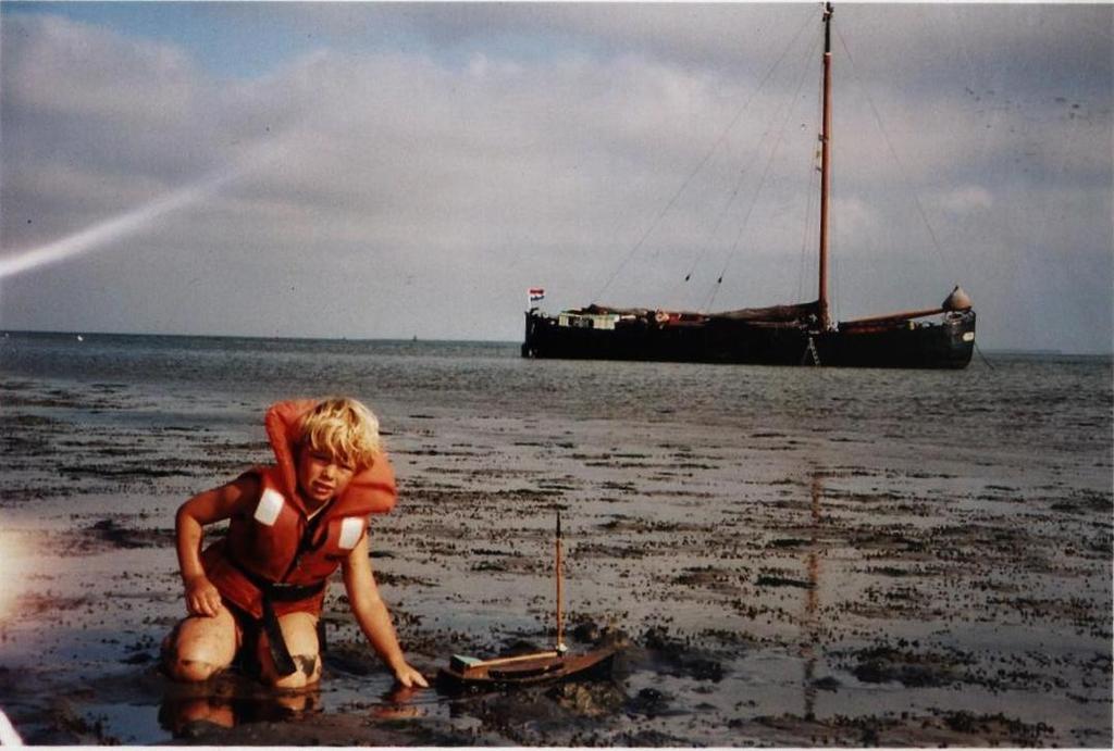 E E N C A R R O U S E L V A N S C H E P E N Een stap verder hierin, maar een ontwikkeling die de Groninger Schippers van harte ondersteunen, is het initiëren van een carrousel voor historische