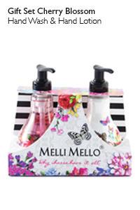 Gift Set Cherry Blossom Hand Wash & Hand Lotion geschenkset van Melli Mello. Bevat de zacht reinigende handzeep en de verzorgende handlotion met met het frisse parfum van kersenbloesem.