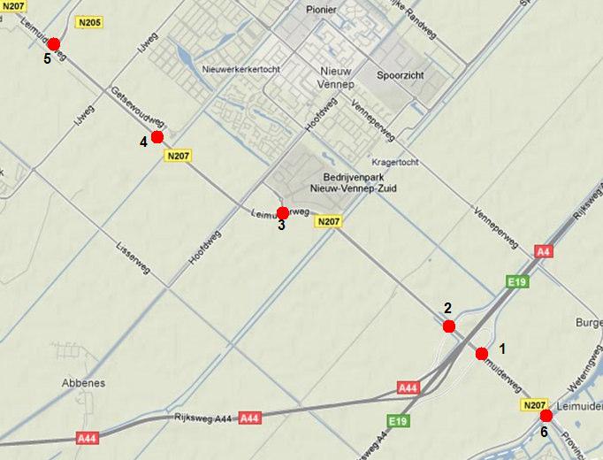 1 INLEIDING Met behulp van COCON zijn voor de Provincie Noord-Holland voor een aantal geregelde kruispunten op de provinciale weg N207 kruispuntberekeningen uitgevoerd.