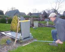 Jan Reek natuursteen Onderhoud en restauratie 30 Jan Reek natuursteen Onderhoud en restauratie 31 Gedenkstenen staan een jaar rond in weer en wind.