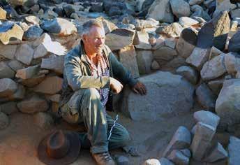 dr Peter Akkermans, hoogleraar archeologie van het Nabije Oosten aan de Universiteit Leiden en tevens hoofd van het Jebel Qurma onderzoekproject. verschillende sites is vaak problematisch.