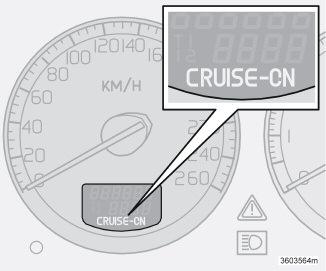 Op het instrumentenpaneel verschijnt CRUISE ON. De Cruise control kan niet worden ingeschakeld bij snelheden lager dan 30 km/h of hoger dan 200 km/h.