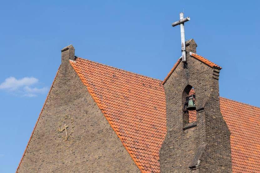 KENMERKEN Eigenaar pand - Privaat Soort object - Kerk met neven ruimten en tuin Huidige bestemming -