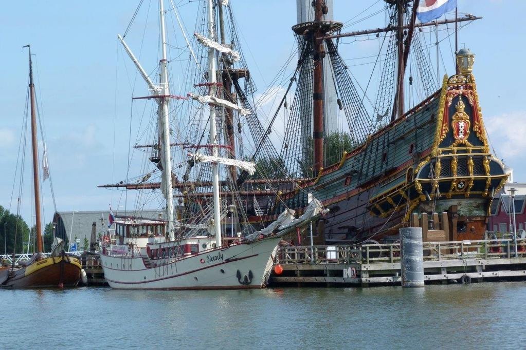 In konvooi vanuit het zuiden naar Lelystad: gemakkelijk en gezellig! De Voorjaarsbijeenkomst houden we afwisselend in het zuiden en in het noorden.