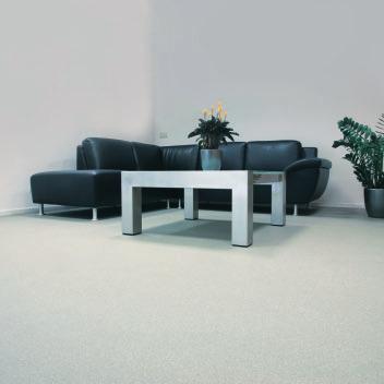 vermoeden heeft deze vloer het uiterlijk van robuust beton met de daarbij behorende elementen,