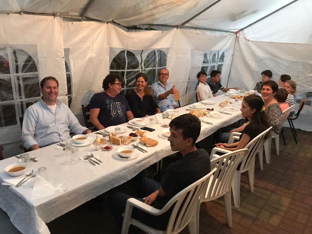 04 Juni 2017 4 juni 2017 heeft Stichting Ebru een iftar een iftar