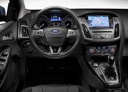 USB-aansluiting en 6 luidsprekers, airconditioning, boordcomputer, Hill Start Assist, Auto Start-Stop enz. En, wat het helemaal leuk maakt, is dat de Ford Focus uit stock leverbaar is.