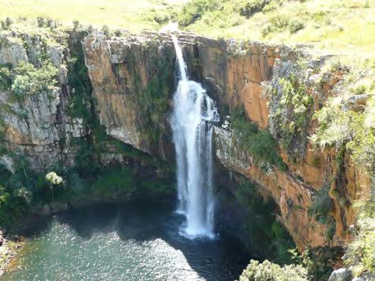 We zijn vanaf Graskop noordelijk gaan rijden en hebben achtereenvolgens aangedaan: God's window, wonderview, de Berlin falls, Bourke Luck's Potholes, de Blyde River Canyon, het Lowveld en