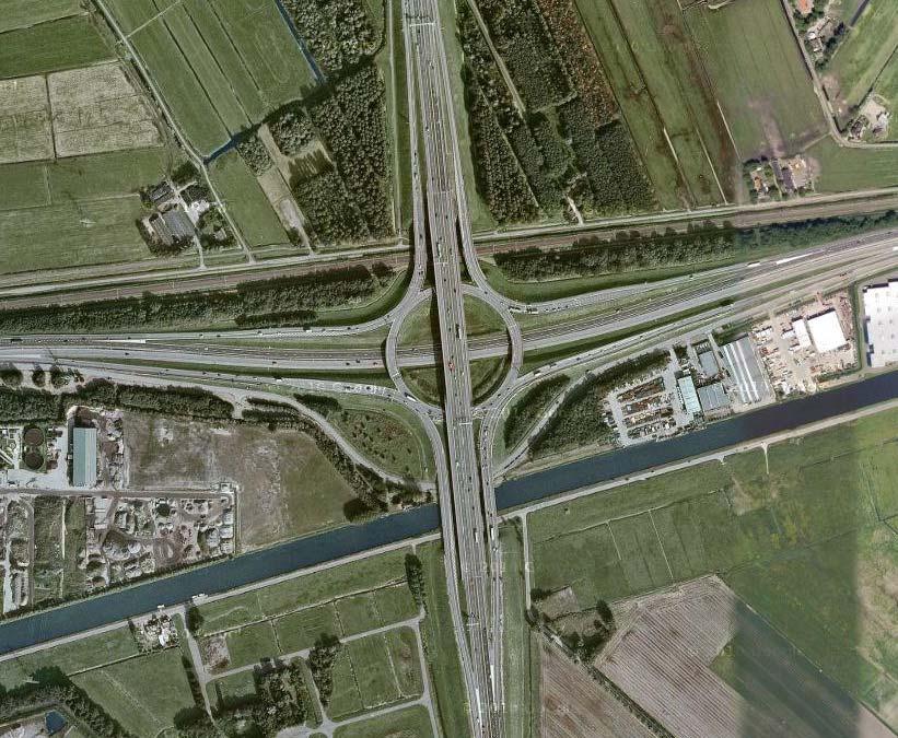 1 Inleiding Het Rottepolderplein is een knooppunt dat de A9 en de A200 met elkaar verbindt. Het verkeersplein wordt voertuigafhankelijk geregeld door een verkeersregelinstallatie (VRI).