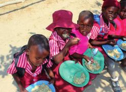 VOEDSELZEKERHEID Issue Wat Door el Niño ontstond extreme droogte in Afrika. Dit leidde tot mislukte oogsten met honger voor veel kinderen en volwassenen als gevolg.
