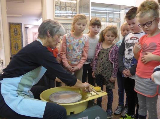 Exposities in 2017 De Pottenbakkers van de Veluwe De tentoonstelling gaf een overzicht van de Pottenbakkers van de