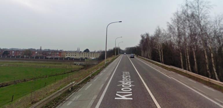 1 Door L27A gedwarste verkeerswegen Volgende verkeerswegen worden door de spoorlijn L27A gedwarst tussen vormingsstation Antwerpen-Noord