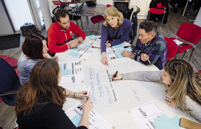 2. Voorbereiding Keuze voor wijk, buurt of dorp In een werksessie breng je professionals uit één wijk, buurt of dorp samen. Het is belangrijk dat het gekozen gebied niet te groot is (t/m 10.