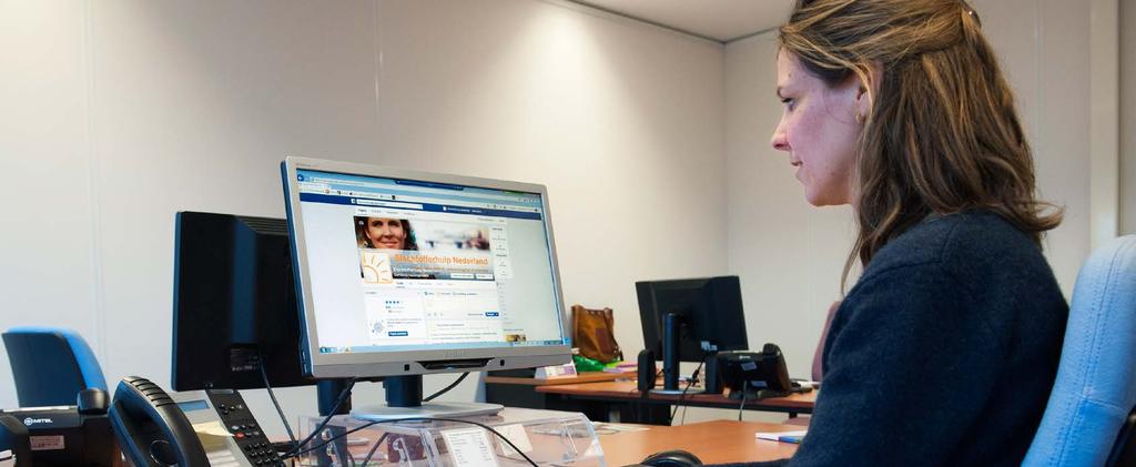1 2 Uitk mst van professionalisering 3 30 Meer slachtoffers bedienen met online hulpverlening Slachtofferhulp Nederland formuleerde in 2014 een strategie voor de online hulpverlening: Reiken & raken.