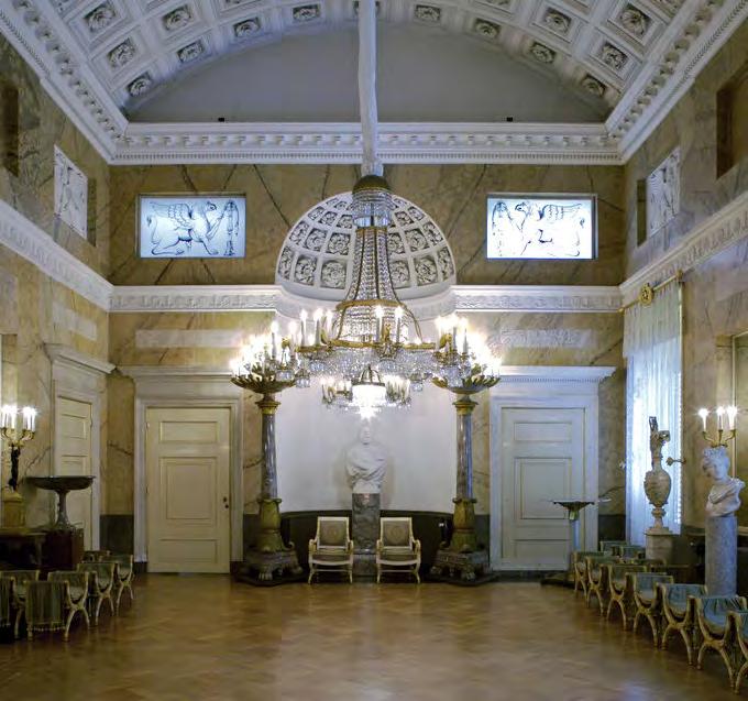 DE STUCZAAL Ooit de ontvangstkamer voor officiële bezoeken is de Stuczaal, in het hart van het paleis, zeer geschikt voor bijzondere diners,