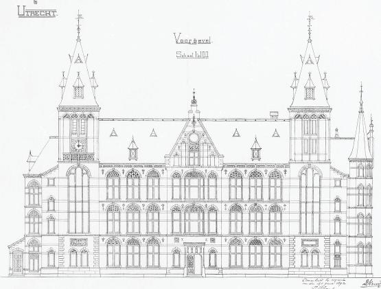 De Cornelis Evertsenstraat heeft een breedte van circa 3.50 meter (eenrichtingverkeer) met aan weerszijde ruimte voor parkeren (circa 1.50 meter).