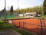 Het tennispark beschikt over een vijftal gravel banen (waarvan 4 met kunstlicht), een verharde oefenbaan, een speelweide, een clubhuis en een gerenoveerd theehuisje.