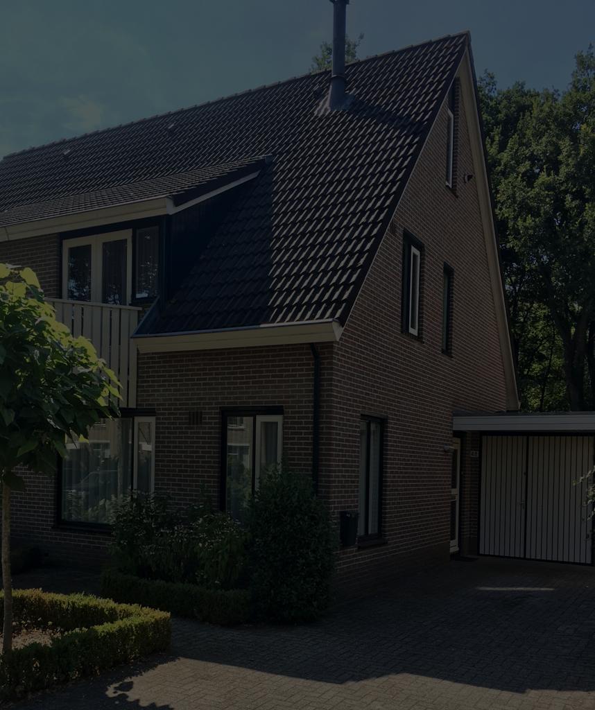 Voorbeeld 2 onder 1 kapwoning label F De woning wordt voorzien van 10 PV-panelen en een hybride warmtepomp van 5 kw De woning krijgt daarmee een A-label De kosten bedragen voor subsidie 27.