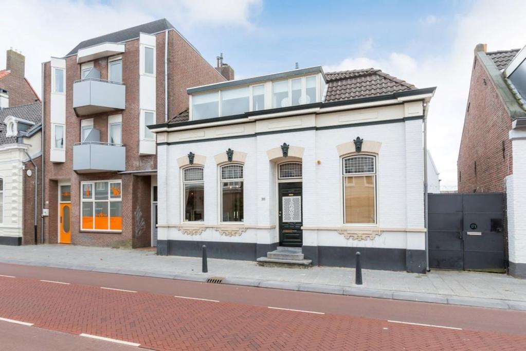 KARAKTERASTIEKE STADSVILLA CENTRAAL EN GELEGEN NABIJ HET CENTRUM Ligging : Hoogstraat 169, Eindhoven.