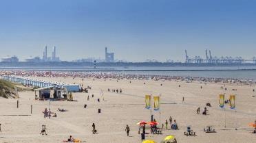 WEEK 2 Maandag 23 juli Het is tijd om lekker te gaan genieten in Hoek van Holland. De oudste kinderen gaan garnalen vangen op het strand.