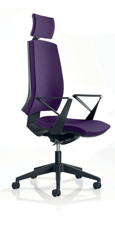 verstelbare rug (bereik 50 mm en 60 mm voor de rug met stof) 2 Kies de KLEUR van uw stoel stofkleuren A uit voorraad (+ stof A) Bezoekersstoelen Bureaustoelen Storm grijs FG Hemel zwart FA 2