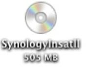 Installeren in Mac OS X 1 Steek de installatie-cd in uw computer en dubbelklik vervolgens op het pictogram SynologyInstall op het bureaublad.