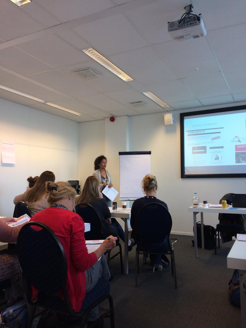 Workshop over de Richtlijn Scheiding Inge Anthonijsz introduceert de Richtlijn Scheiding en problemen van jeugdigen.