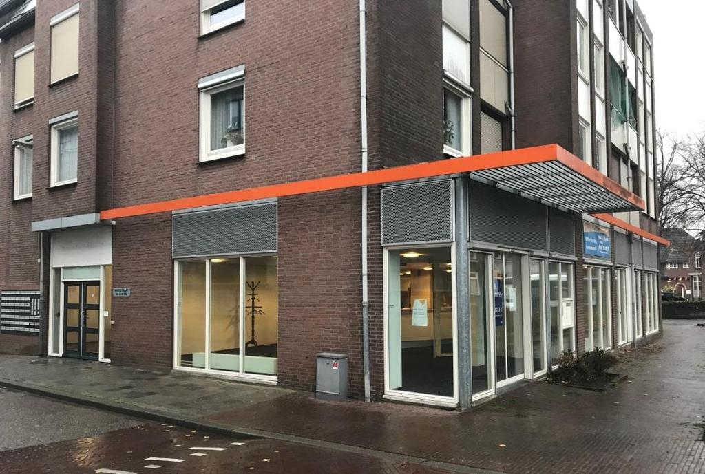 METRAGE PARKEREN BESTEMMING VRAAGPRIJS HUURPRIJS Verdieping Omschrijving Oppervlakte Begane grond Kantoorruimte circa 695 m² Souterrain Kantoorruimte circa 235 m² TOTAAL circa 930 m² Er bevinden zich