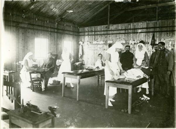 Belgische verpleegsters in het Elisabethhospitaal in Poperinge