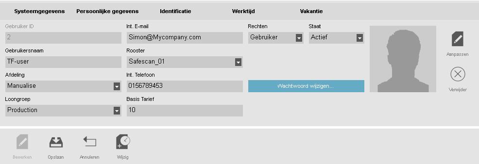 8 DIVERSEN 51 Klik op het pictogram Wijzigen in de bovenste balk van het tabblad Gebruikersinformatie. Er verschijnt een nieuw pop-upvenster.