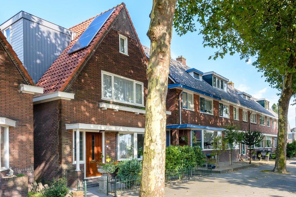 Wormerveer, Paul Krugerstraat 30 Download nu ook onze nieuwe app Bert van Vulpen Makelaars + Hypotheken en blijf op de hoogte van onze