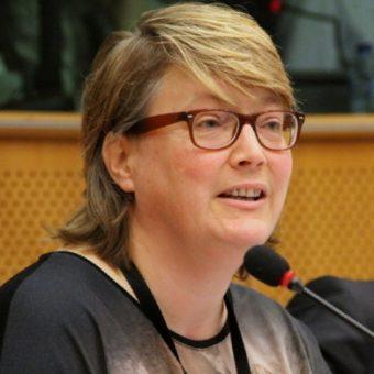 Over de R ie Afdelingsbijlage van de SP in Leiden Jaargang 16 Nummer 2 / Februari 2016 Vrijdag 4 maart: Anne-Marie Mineur (Europees parlement) in