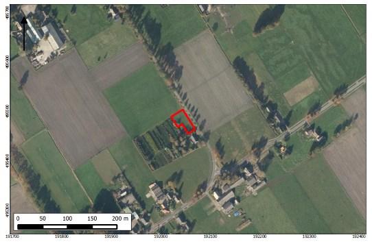 2 Gegevens plangebied 2.1 Beschrijving plangebied en voorziene ontwikkelingen Afbeelding 1. Ligging van het plangebied (rood-omlijnd), geprojecteerd op een luchtfoto (bron: www.pdok.nl).