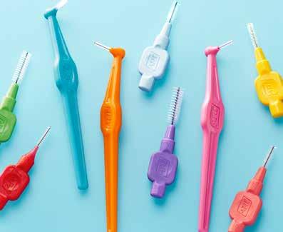 Tussen de tanden Wist u dat een tandenborstel slechts drie van de vijf oppervlakken van een tand bereikt? Hij komt niet tussen uw tanden, waar zich bacteriën ophopen.