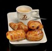 PETIT DÉJEUNER hele dag verkrijgbaar 8,50 Frans ontbijt met een croissant met jam, baguette