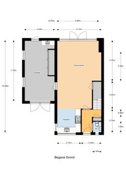 Plattegronden Begane grond: Hal met meterkast en toilet. De royale woonkamer is aan de tuinzijde. De L-vormige keuken ligt aan de voorkant.