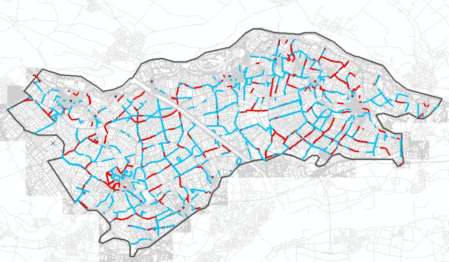 Er zijn echter ook watergangen waarbij nauwelijks ruimte is tussen de vaste bodem en het leggerprofiel; deze watergangen kunnen nooit aan de legger voldoen.