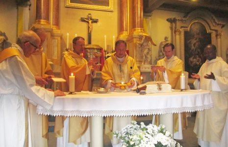 Spreker is dit jaar de bisschop van s- Hertogenbosch, mgr. De Korte. Het thema van zijn lezing is Ariëns en de missionaire opdracht van de Kerk.