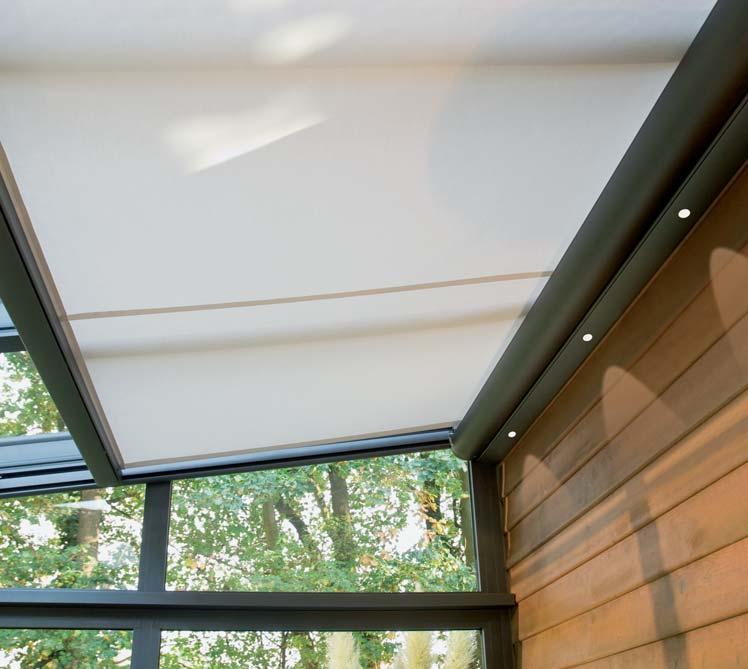 Sottezza/LED highlights Op maat onder ieder dak indien gewenst met LED-verlichting De ondergebouwde serrezonwering Sottezza is de perfecte