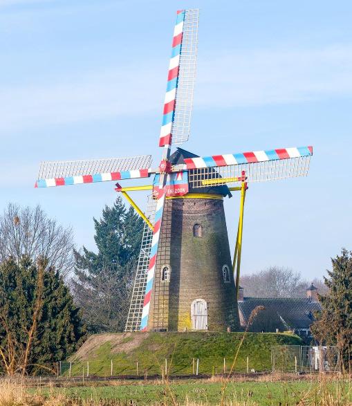 Molennieuws In het weekend van 22 en 23 april a.s. wordt de gerestaureerde molen De Volksvriend aan de Oudestraat in Gemert in vol ornaat en geheel maalvaardig aan het publiek getoond.