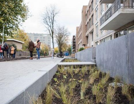 Met deze nieuwe fietsenstalling heeft Zuidas er een hypermoderne stalling bij met maar liefst 3.000 plaatsen. De stalling vervangt 1.